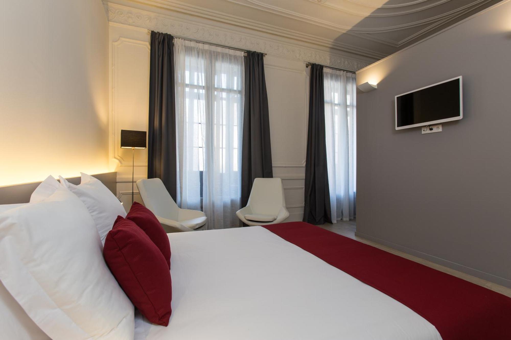 Double or Twin Room Balcony,690965070:JPEG