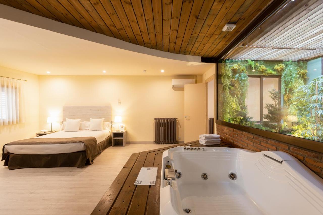 Superior One-Bedroom Apartment