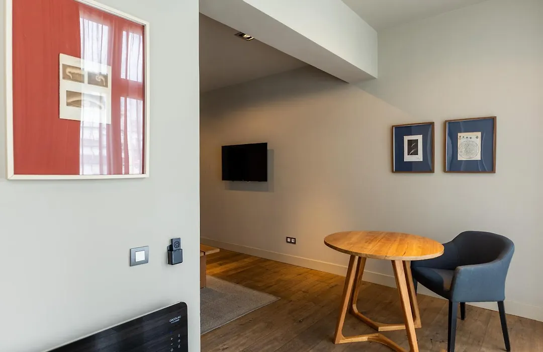 Uma Suites Pau Claris-1
