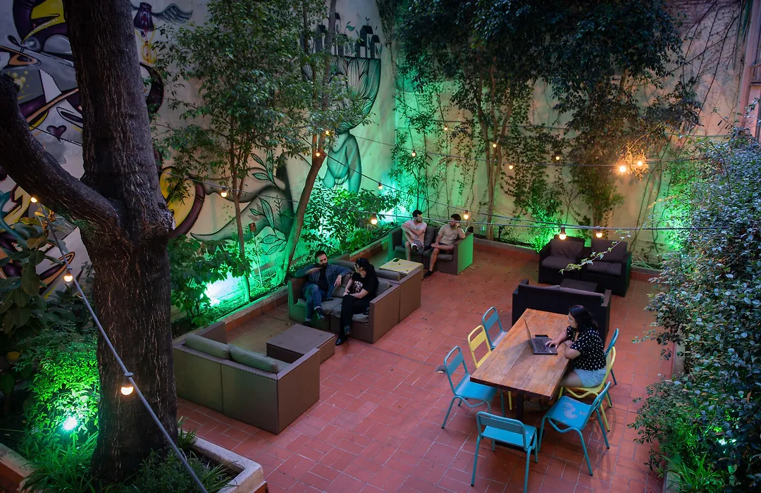 The Loft Hostel Barcelona La Pedrera-1