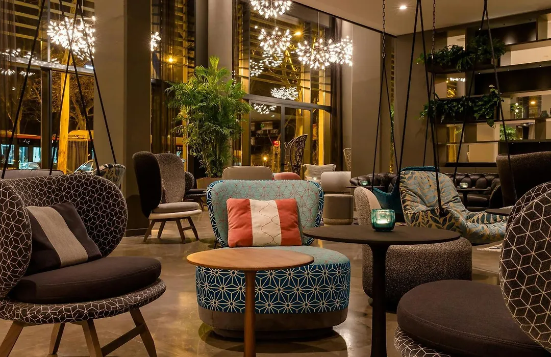 Motel One Barcelona-Ciutadella-1