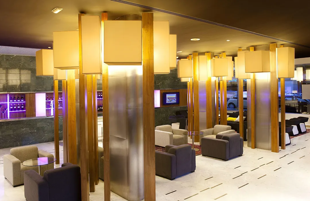 Aparthotel Atenea Barcelona-1