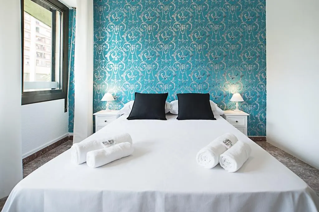 Gran Via Guesthouse-1