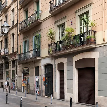 Chic&Basic Tallers Hostal-2