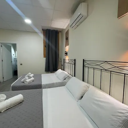 Hostal Balmes Centro-2