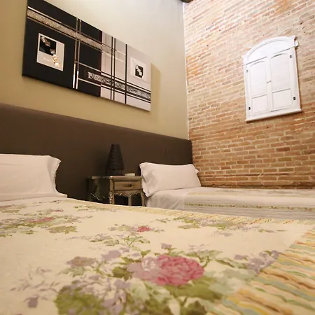 Hostal Orleans-2