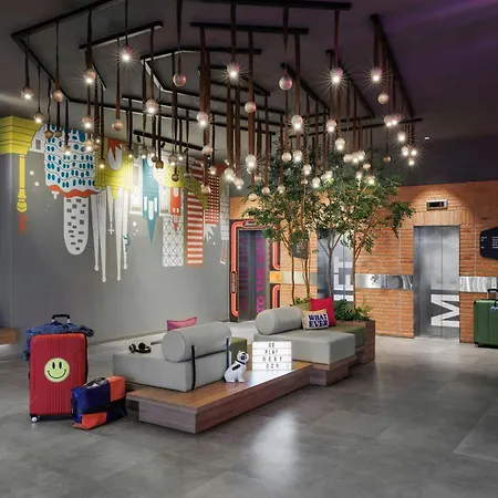 Moxy Barcelona-3