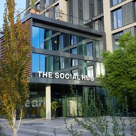The Social Hub Barcelona Poblenou-3