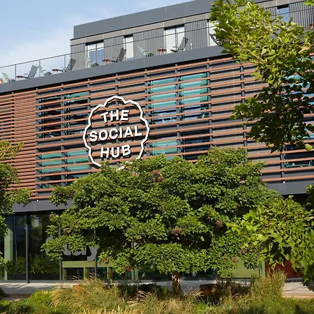 The Social Hub Barcelona Poblenou-2
