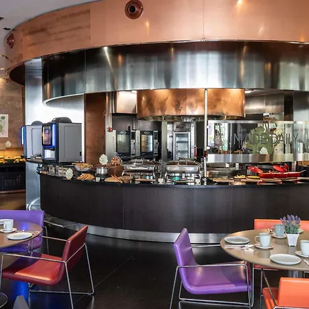 Novotel Barcelona City-3