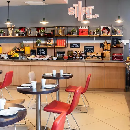 Ibis Barcelona Meridiana-3