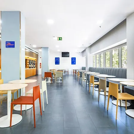 Holiday Inn Express Barcelona City 22@ By Ihg-2