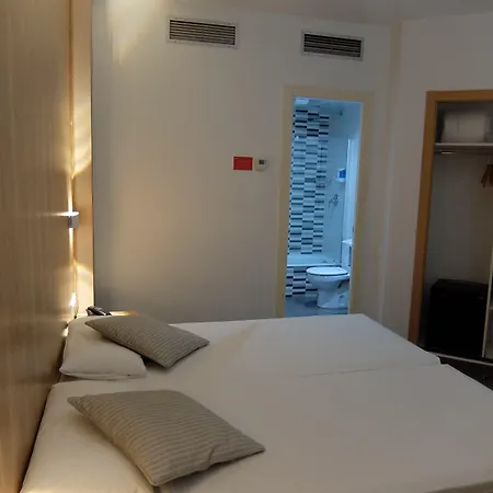 Hotel Medicis-3