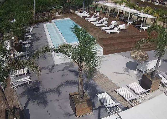 Hotéis com piscina em La Pineda