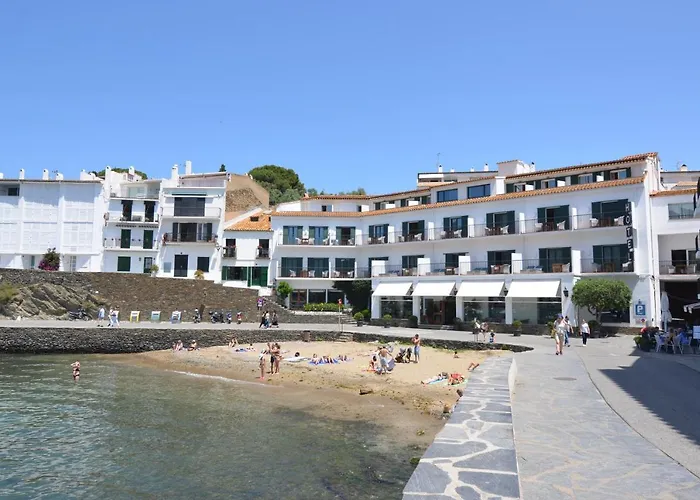 Hotéis de luxo em Cadaqués perto de Playa Port d'Alguer