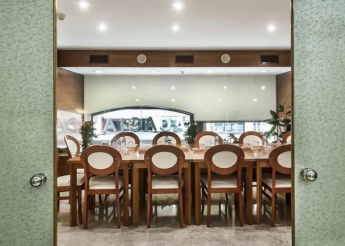 Acacia Suite