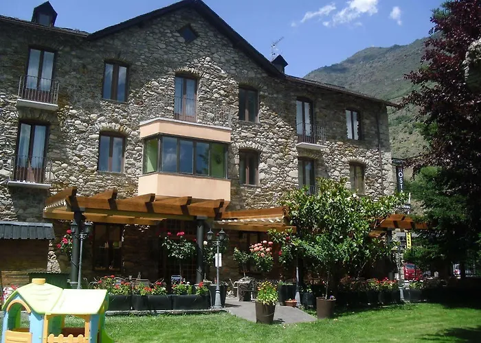 Esterri D'Aneu Ski Hotels